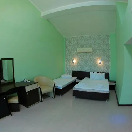 Alessia Πανσιόν